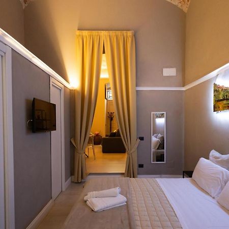 Zentral Suite Naples Extérieur photo